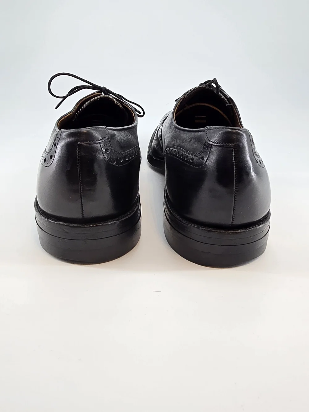 Allen Edmonds Black Leather Wingtip Brogues Boulevard 14 AAAA